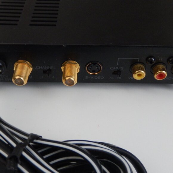 RadioShack RF Modulator - Picture 3 of 3